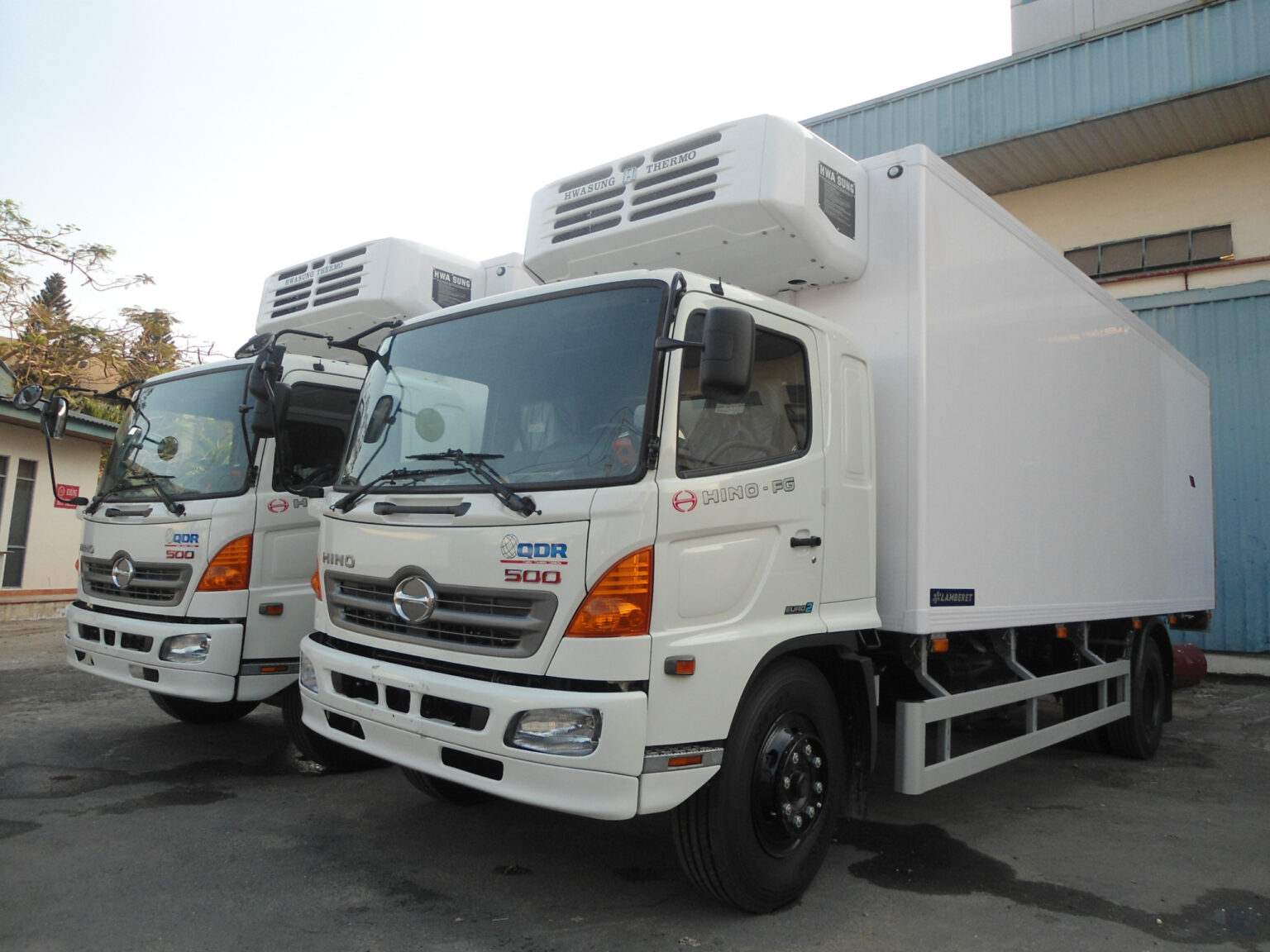 Xe tải thùng đông lạnh 8 tấn HINO FG8JP7A (euro 4)