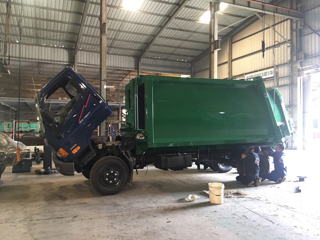 xe ép rác 10 khối hd800 veam máy hyundai D4DB