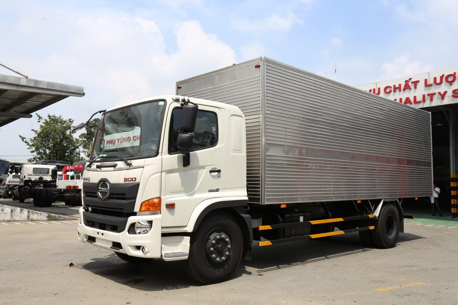 xe tải hino thùng kín 8 tấn HINO FG8JT7A